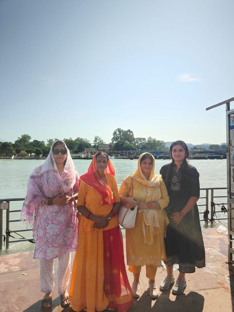 Group of travellers at the ghats on the Ganga, Haridwar
